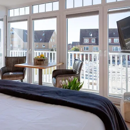 아파트 Studio-2 *